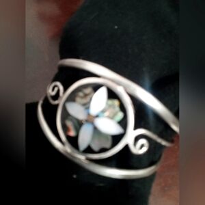 Elegant Silver Floral Bracelet